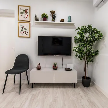 Encantador Apartamento En Barajas By Bebalmy Madrid Exterior photo