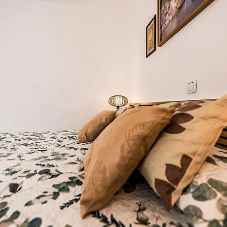 Encantador Apartamento En Barajas By Bebalmy Madrid Exterior photo